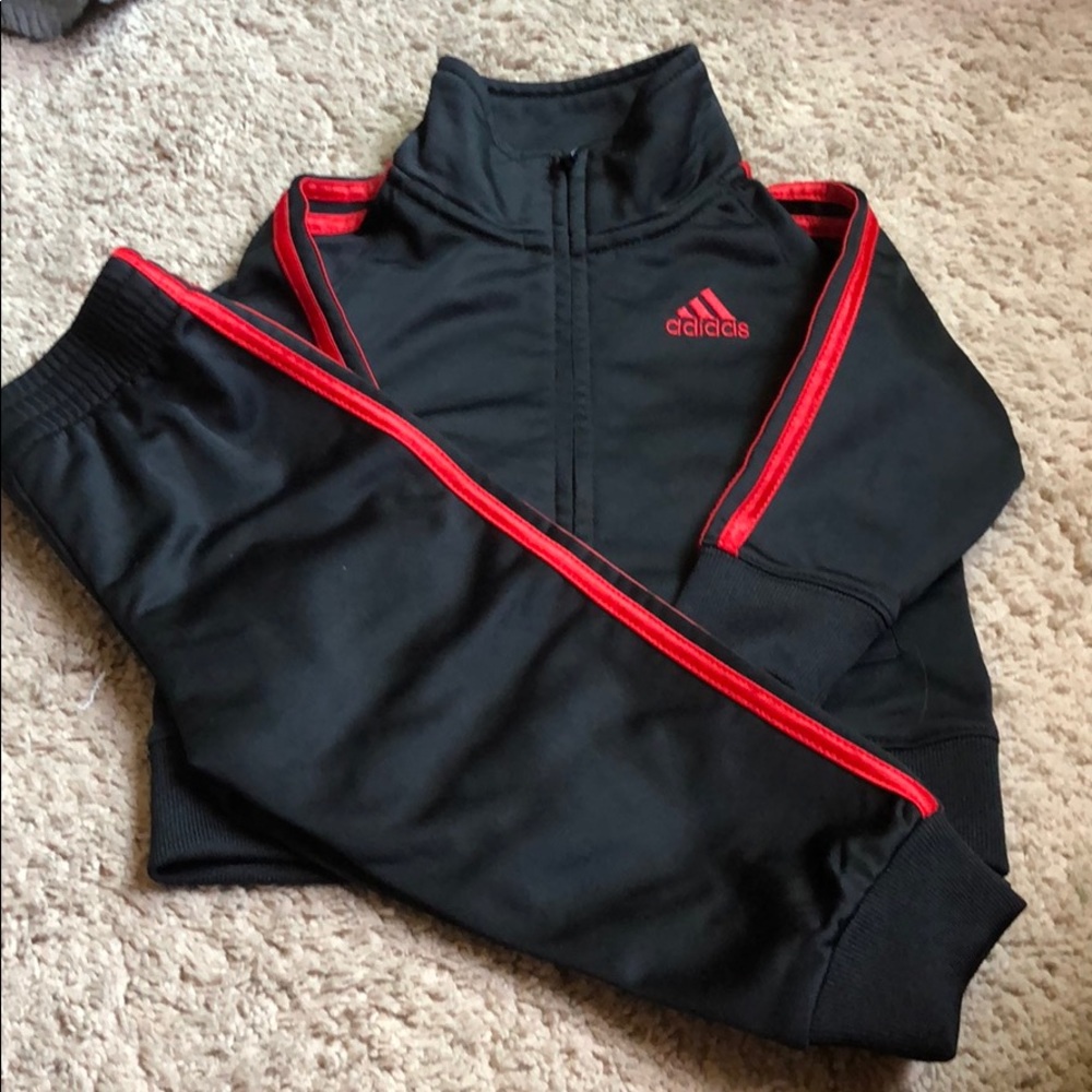 Adidas black red set 12month
